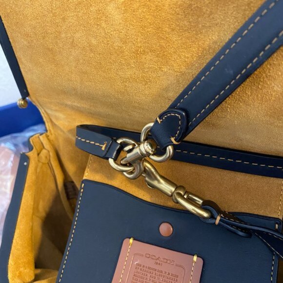 Vintage Coach Turnlock Crossbody Saddle Bucket Bag - Picture 11 of 11